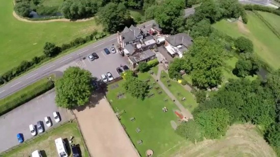 gate hangs well syston pic