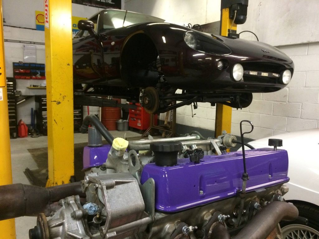 Service Department Chassis Lift James Agger Autosport